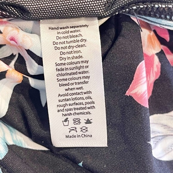 New Sea Level Escape Twist Front One Piece Black Women's Size 4 - Picture 4 of 12